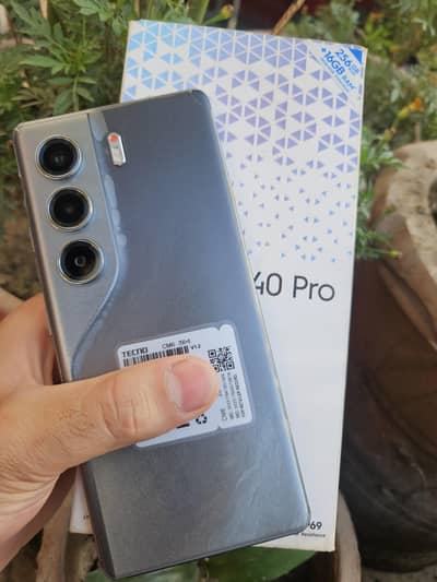 camon 40 pro