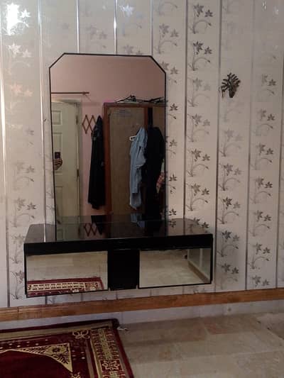 Aluminum Dressing Table