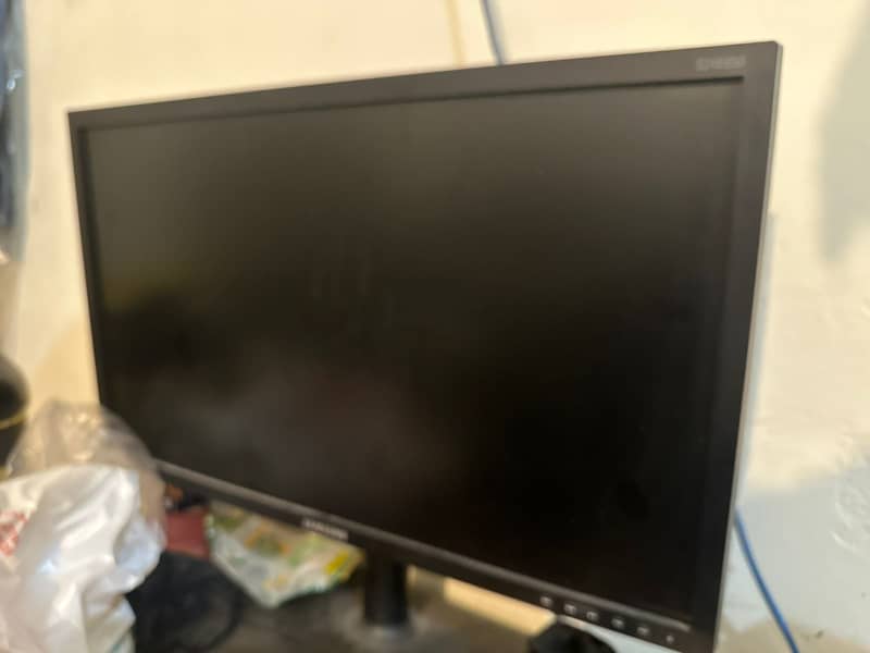 Full gaming setup ( urgent sell price negotiable) 7