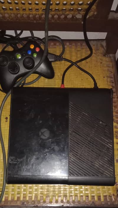xbox 360 latest elite 250 gb model for sale with 2 controllers