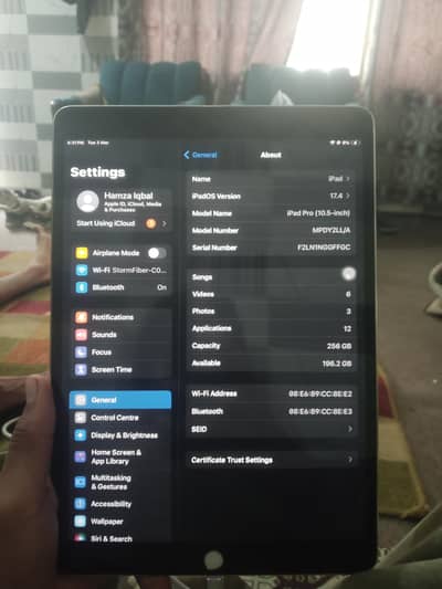 Ipad pro 10.5 inch 256 gb best for gaming or  read description