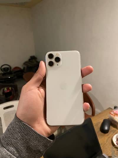 iPhone 11 Pro…64 gb…non pta… All ok