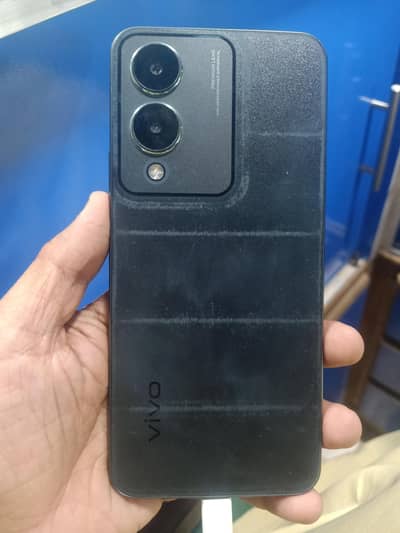 ok phone ha y17s 4 GB Ram 128 Gb Room