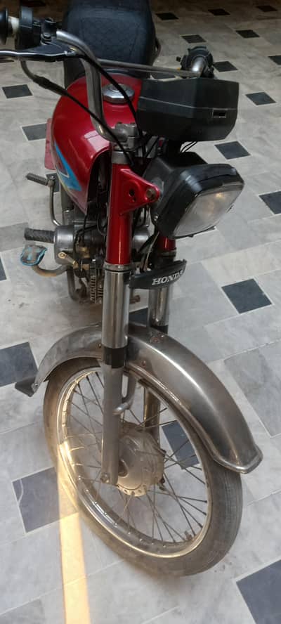 united motorcycle koi Kam waghera nahe hai 10/10 condition hai warsak