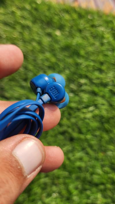 JBL earphones sony apple