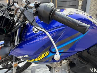 Yamaha YBR 125 G for sale fullloaded