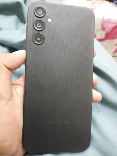 complete box with cabe phone boht acha ha chalny ma