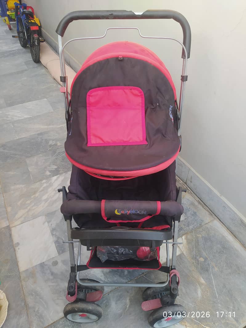 Stroller 0