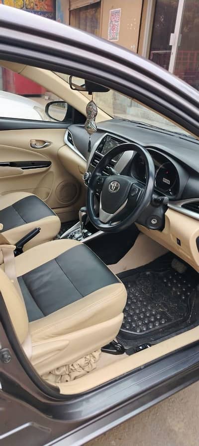 Yaris auto multimedia cvti  2022 WhatsApp 03064456157