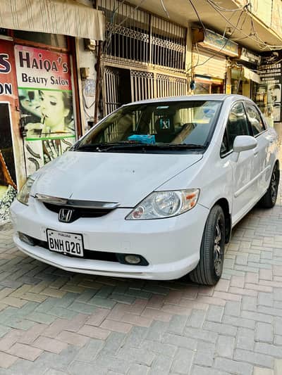 HONDA City 2005  White | Manual | Lahore Registered