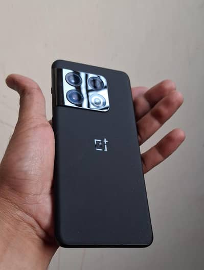 slightly used One Plus 10 Pro (12GB / 256GB) black