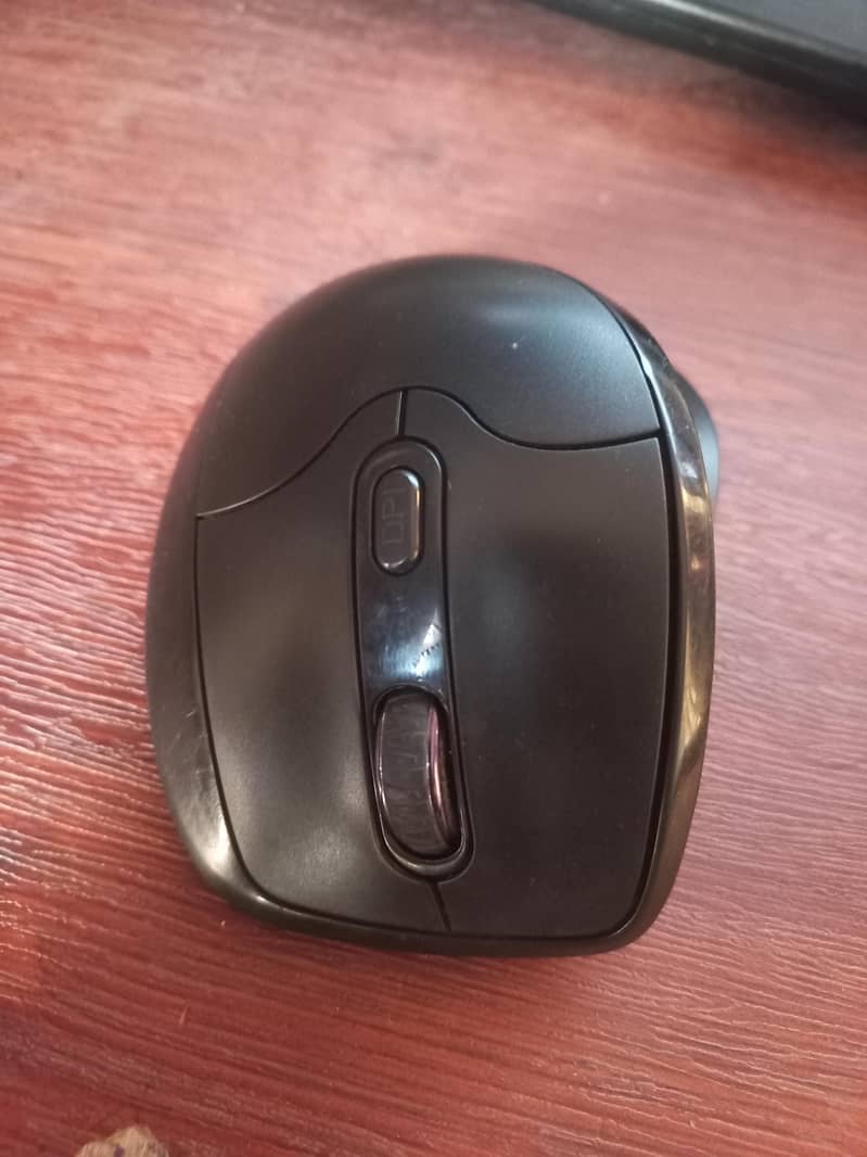 Wireless Vertical Ergonomic Mouse 0
