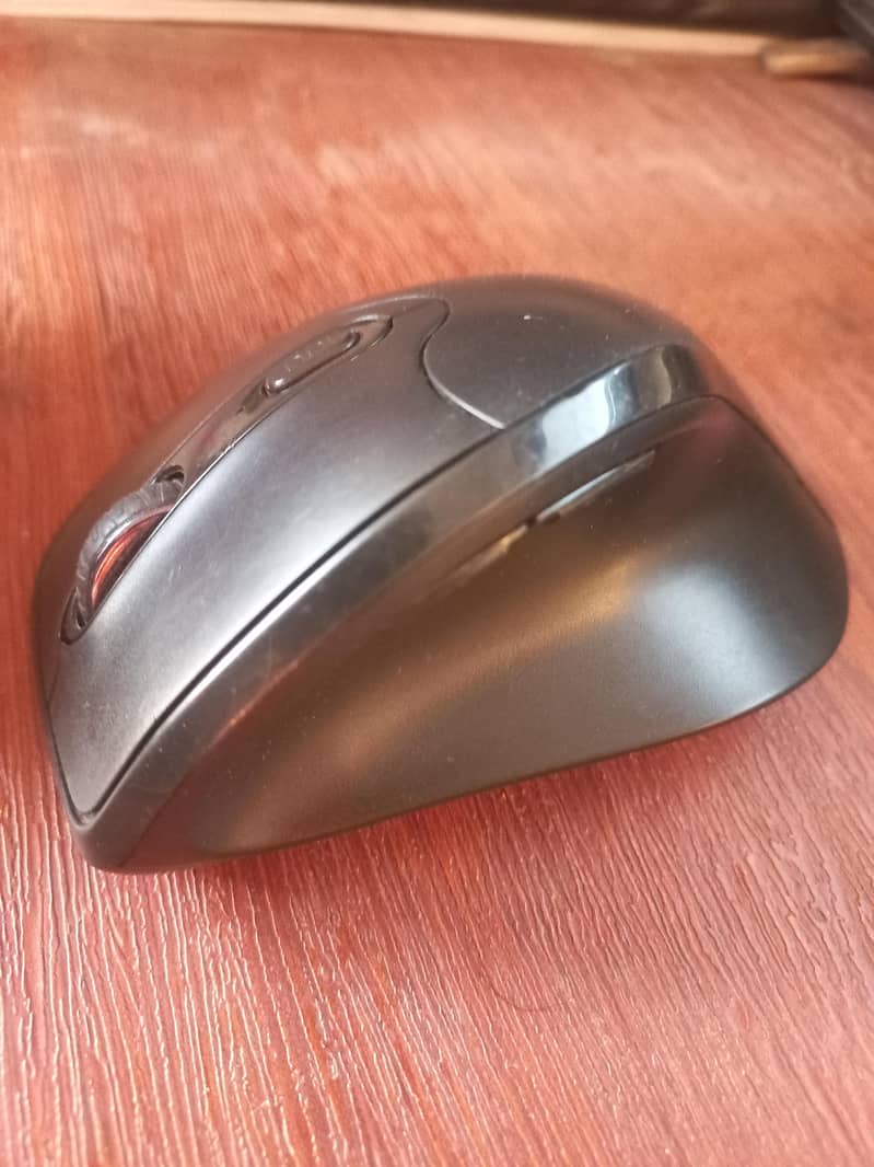 Wireless Vertical Ergonomic Mouse 2