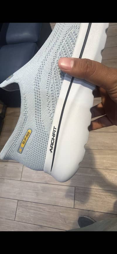 2 Days Used Original Sketchers Arch fit