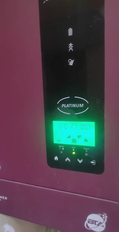 Fronus Solar Inverter pv2200 (5year service warranty left)