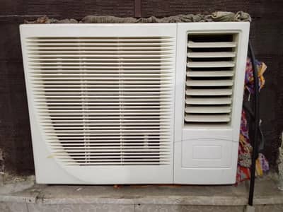 Nikai Window Type Air Conditioner 0.75 ton