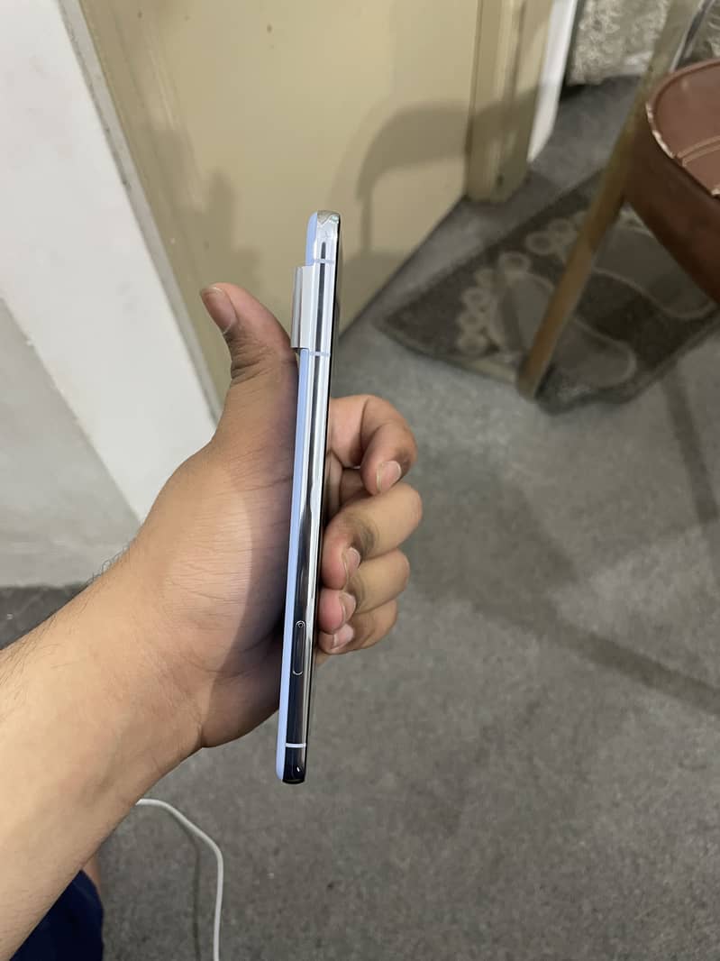 Google pixel 8 pro 1