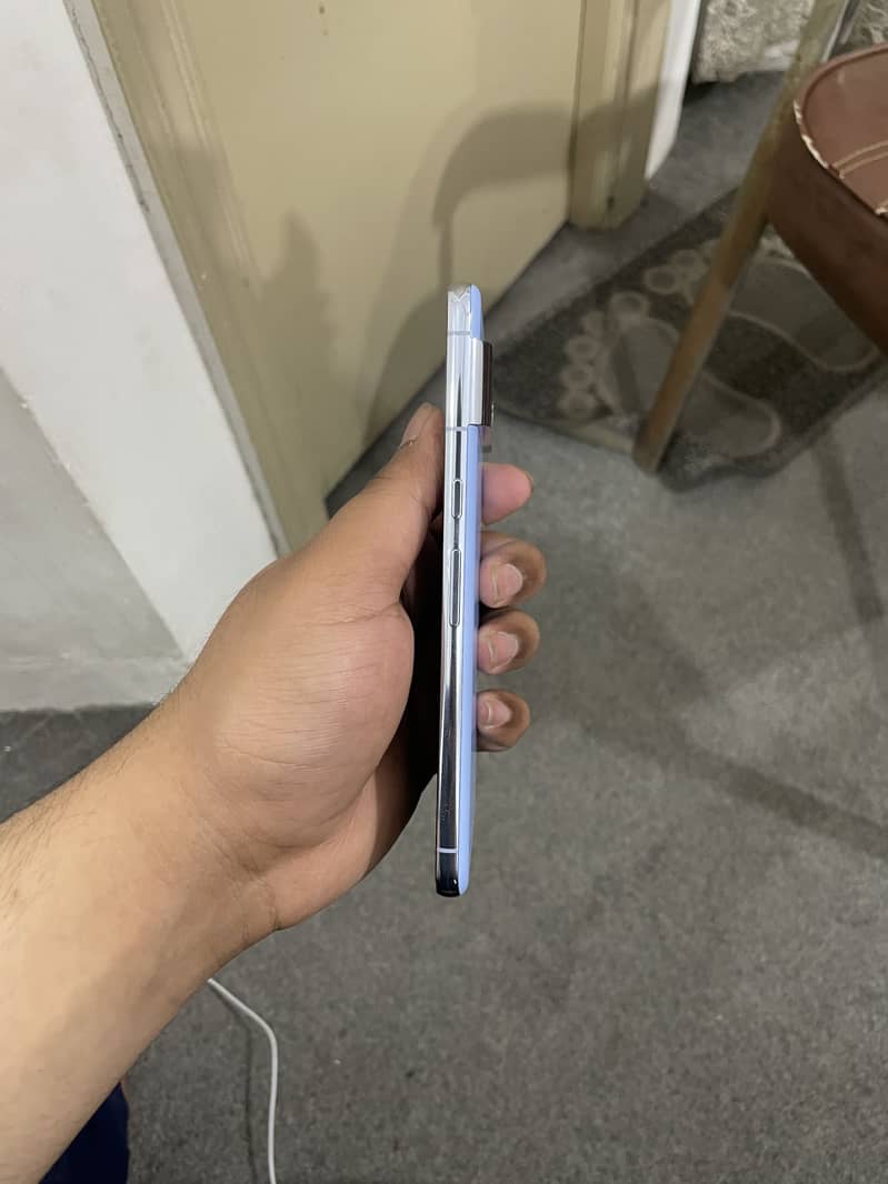 Google pixel 8 pro 4