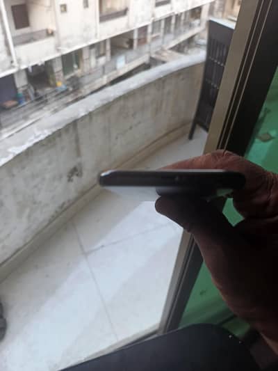 Selling my iphone 11 pro working fine just want to upgrade