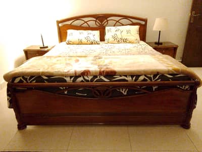 Full Bed Set of pure wood in good condition