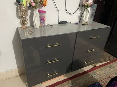 4 Set Firneture  King Size Bed Almari Desing and devider