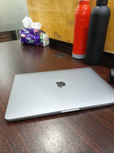 Office used MacBooks / deal price / student offer