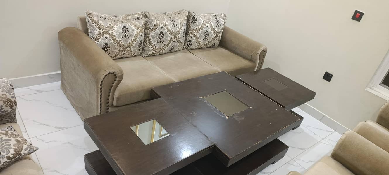 5 Seater Sofa set Solid wood like new 1