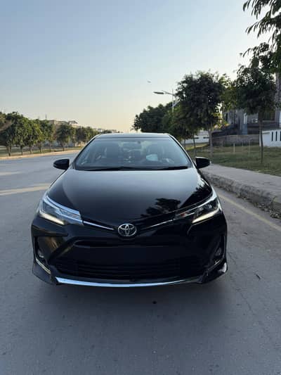 Toyota Corolla Altis Grande X 1.8 Black Interior