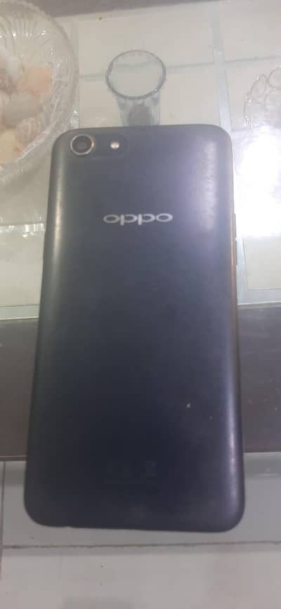 Oppo A 83