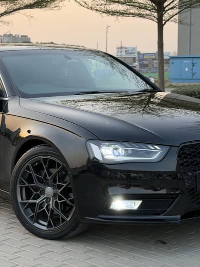 AUDI A4 1.8TFSI S-LINE