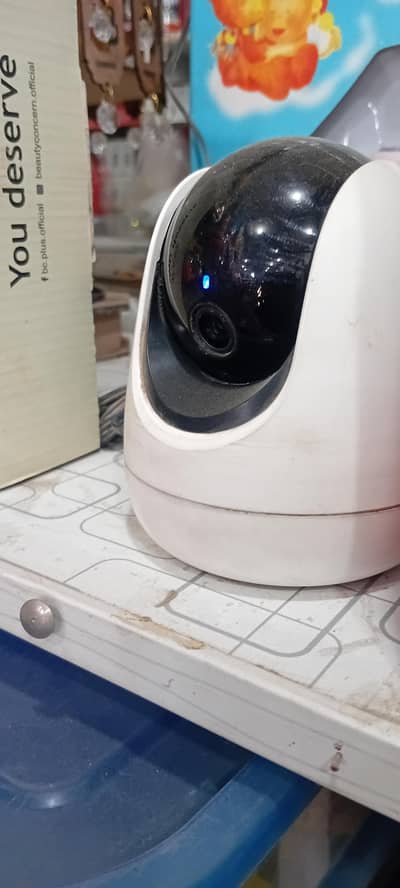 3 WiFi based 3 security cameras