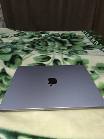 MacBook Pro 14” M1 Pro 2021 (16GB / 512GB) Space Gray 10/10 Condition