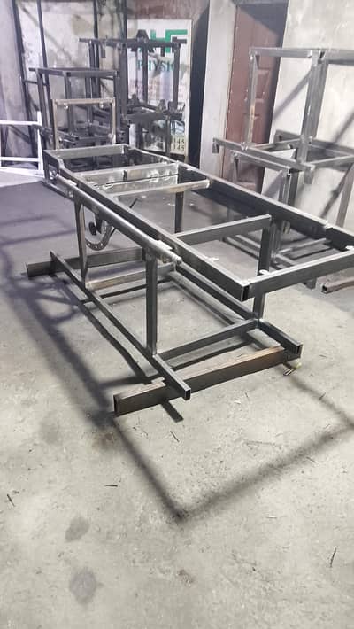 welding k Kam k Liye larke ki zaroort hai contact num 03244328548