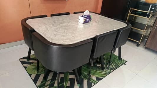 Compact design dining table for 6 person
