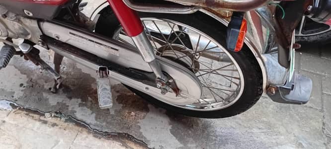 I am selling my bike 1st owner good condition no work reqwerd bio matr