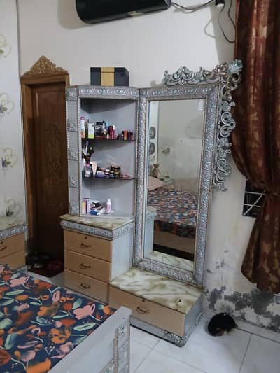 Bed and sides  2 table and dressing