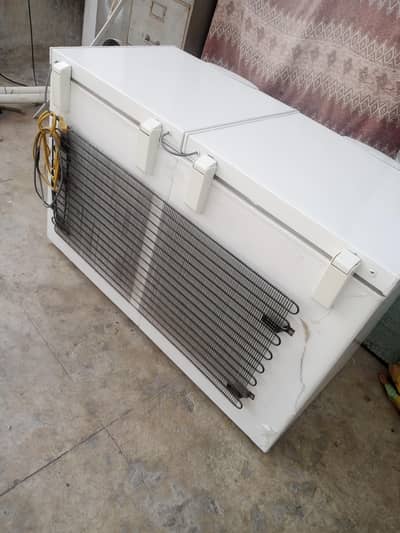 dawlance deep freezer