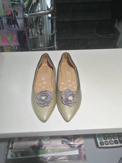 Ladies Gents & Kids Shoes