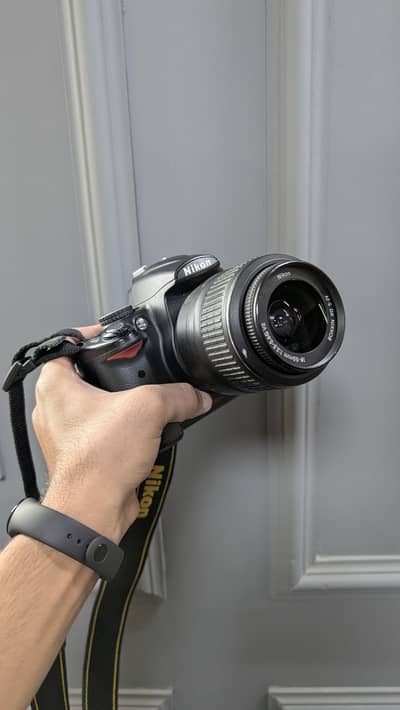 Nikon D5000 with kit lens