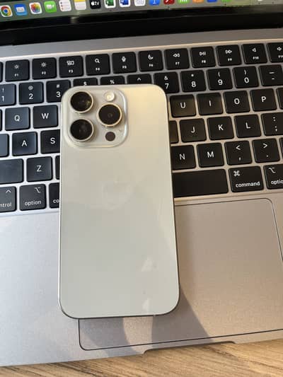 iPhone 15 pro non pta jv 128gb natural Titanium with box