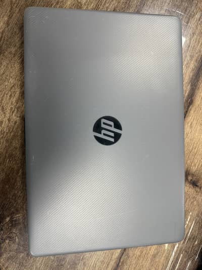 HP-255-G8 | AMD RYZEN 3 | 8Gb Ram | 256Gb Ssd m2