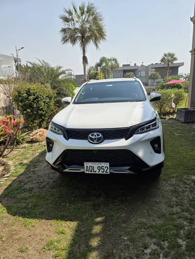 Toyota Fortuner Legender 2022