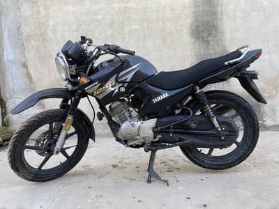 Yamaha. ybr125g
