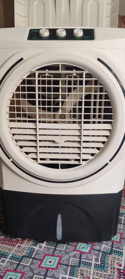 AIR COLLAR LOOK LIKE BRAND NEW FEW WEEKS USE NEW PRICE 20K . .