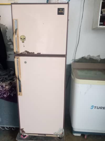 Dawalance Fridge Medium size