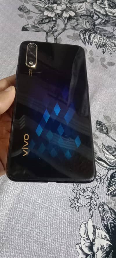 vivo s1