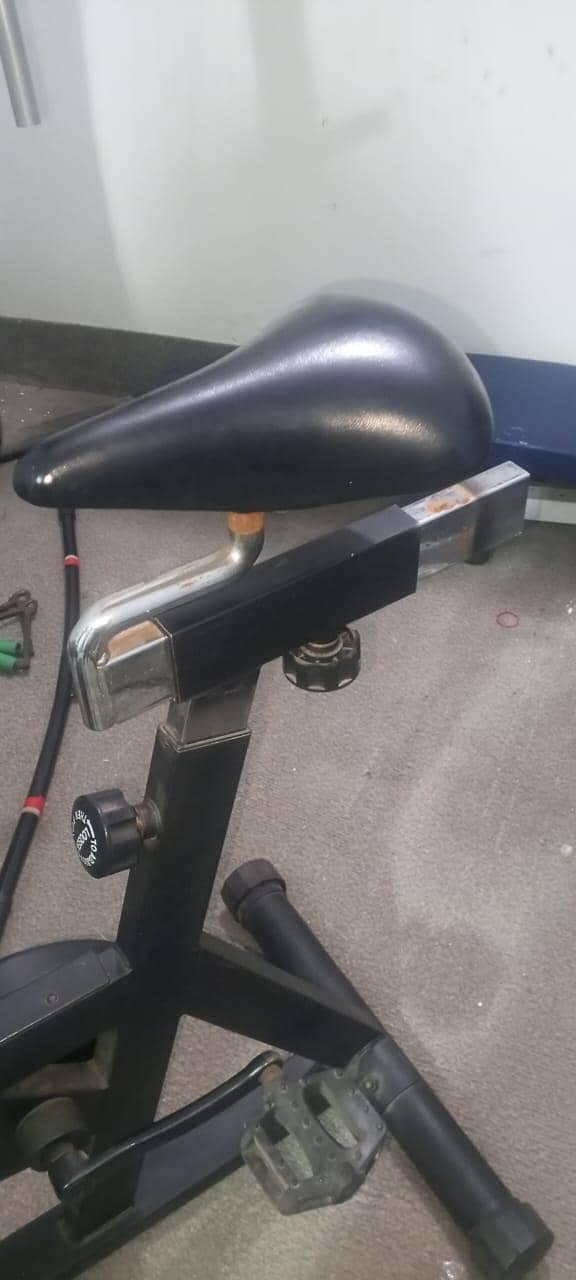 Exercise cycle,Gym cycle 1