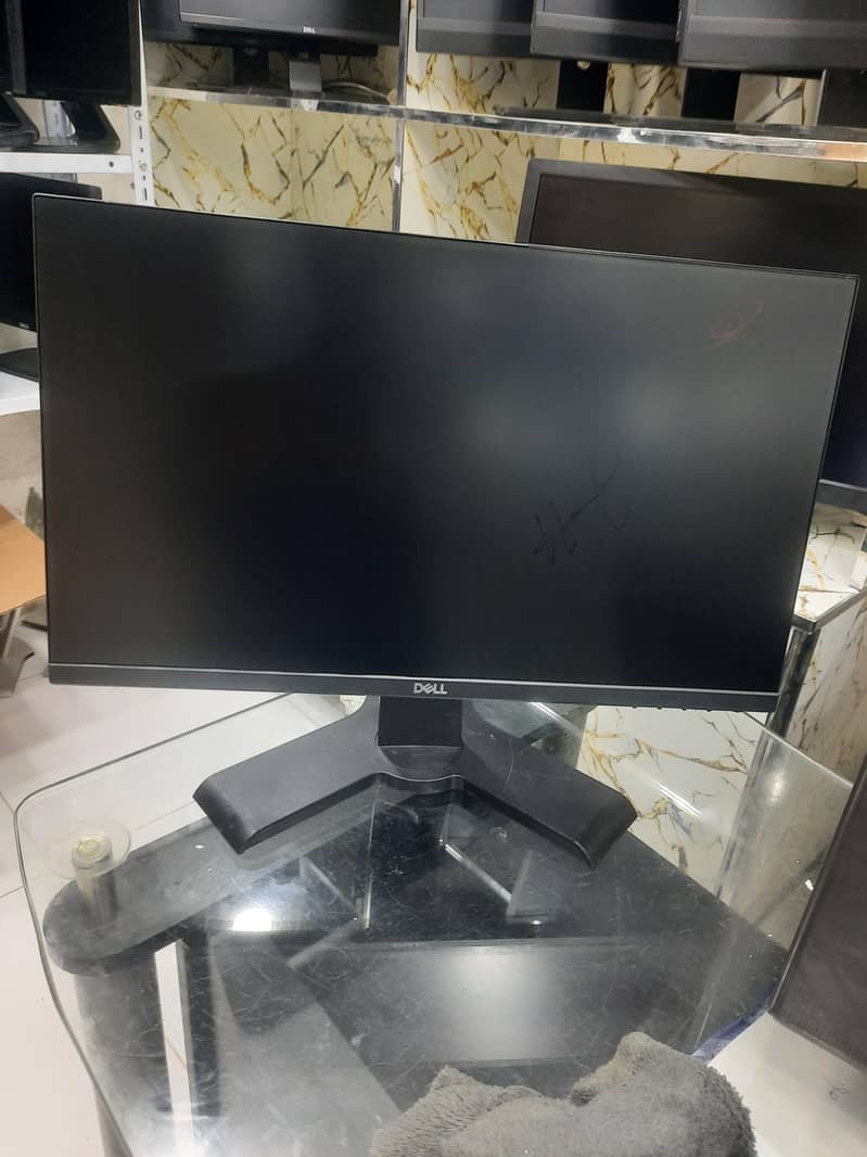 Dell 22 Inch Boder Less Ips Monitor - Computer Components - 1111940429