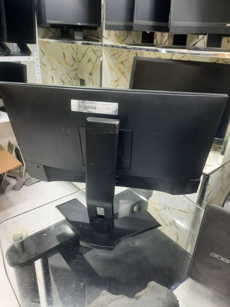 Dell 22 Inch Boder Less Ips Monitor - Computer Components - 1111940429