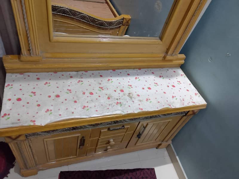 bed and dressing table 2